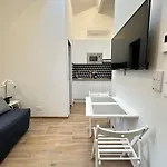 Studio Dans Le Village D\'Auteuil Paris 16